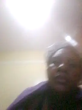 Snapshot of Creamymom4 chatting on June 2026 09:34:02 AM Creamymom4 online show from June 2026 09:34:02 AM