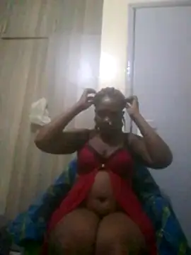 Snapshot of Creamymom4 chatting on July 2026 05:44:01 PM Creamymom4 online show from July 2026 05:44:01 PM