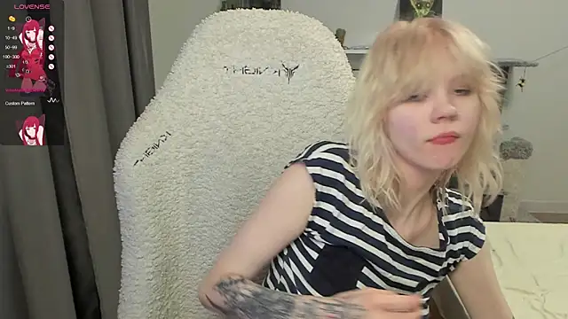 Snapshot of voguecaroline chatting on July 2026 09:19:02 PM voguecaroline online show from July 2026 09:19:02 PM