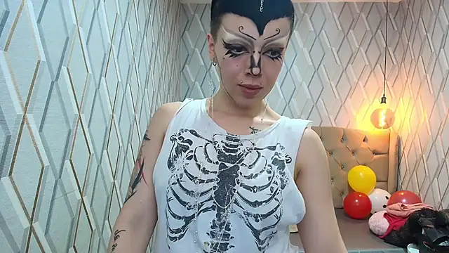 Snapshot of JeannMarie chatting on July 2026 03:06:02 AM JeannMarie online show from July 2026 03:06:02 AM