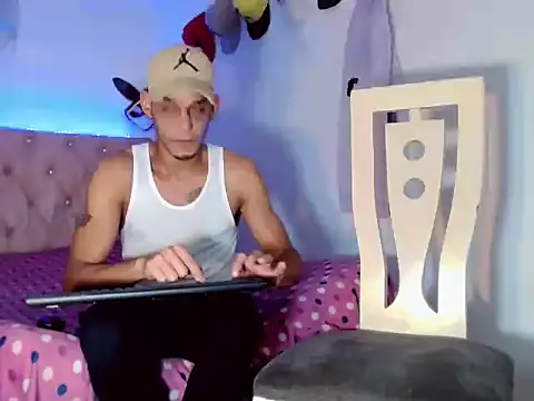 Snapshot of Brendt_Hotx chatting on June 2026 04:08:02 PM Brendt Hotx online show from June 2026 04:08:02 PM