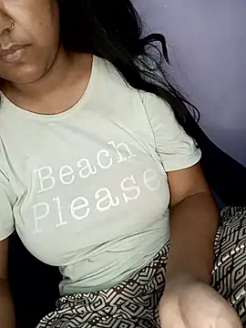 MissRiyaLive online show from June 2026 05:28:01 AM