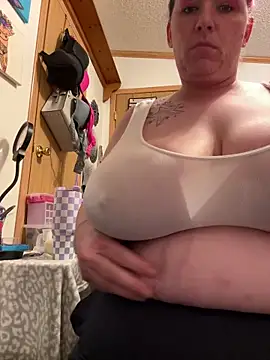 Snapshot of DanielleVineyard chatting on June 2026 01:18:02 AM DanielleVineyard online show from June 2026 01:18:02 AM