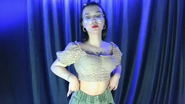 MilaHoleen online show from June 2026 05:59:01 PM
