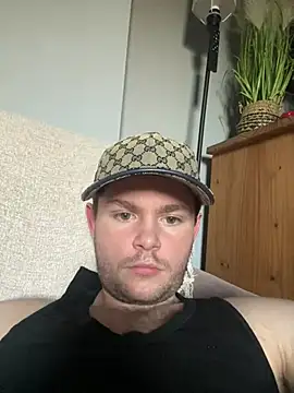 Snapshot of Ronnie153 chatting on June 2026 07:27:02 PM Ronnie153 online show from June 2026 07:27:02 PM