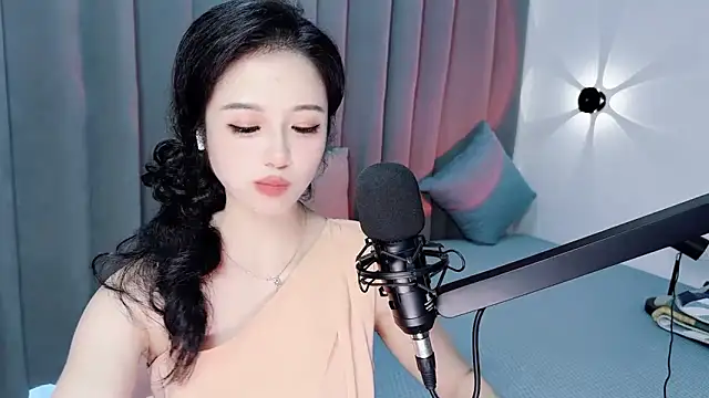 Momo-Wow online show from July 2026 10:21:02 AM