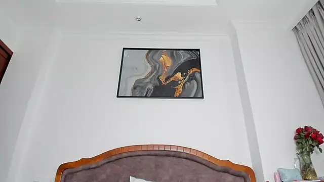 Snapshot of SofiClimbing chatting on October 2025 06:22:02 AM SofiClimbing online show from October 2025 06:22:02 AM