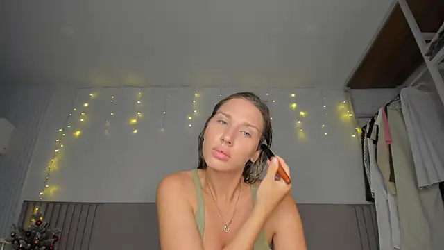 Snapshot of SofiClimbing chatting on February 2026 03:16:02 AM SofiClimbing online show from February 2026 03:16:02 AM