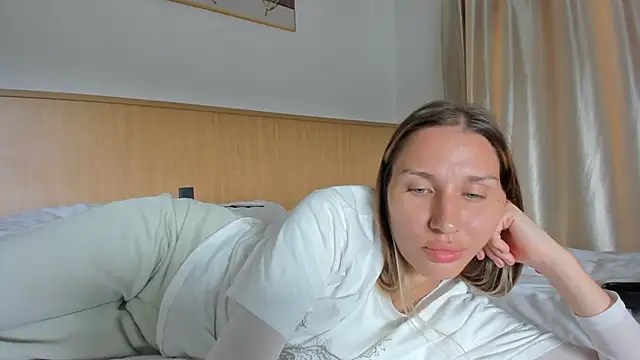 Snapshot of SofiClimbing chatting on March 2026 05:46:01 AM SofiClimbing online show from March 2026 05:46:01 AM