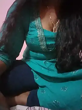 Snapshot of Tamilvalarmathi chatting on July 2026 08:39:02 AM Tamilvalarmathi online show from July 2026 08:39:02 AM