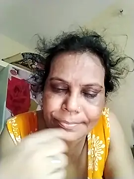 chatterjeesayani567 online show from June 2026 07:03:01 AM