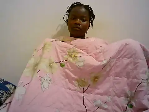 Snapshot of BerryJulie chatting on June 2026 04:37:01 AM BerryJulie online show from June 2026 04:37:01 AM