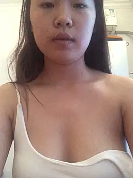 YiYi5520 online show from June 2026 10:10:02 AM