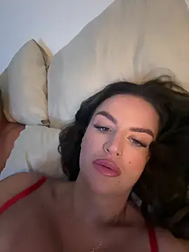 Snapshot of AlanandLana chatting on August 2026 03:41:02 AM AlanandLana online show from August 2026 03:41:02 AM