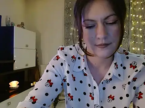 Snapshot of LoraBelle12 chatting on June 2026 07:19:02 PM LoraBelle12 online show from June 2026 07:19:02 PM