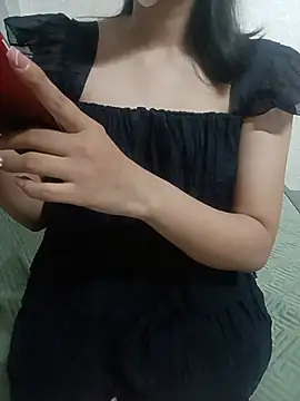 Snapshot of _Bellanice_ chatting on July 2026 03:27:02 PM Bellanice online show from July 2026 03:27:02 PM