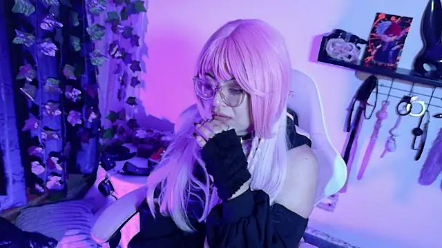Snapshot of Meow_cat4 chatting on June 2026 07:02:02 PM Meow cat4 online show from June 2026 07:02:02 PM