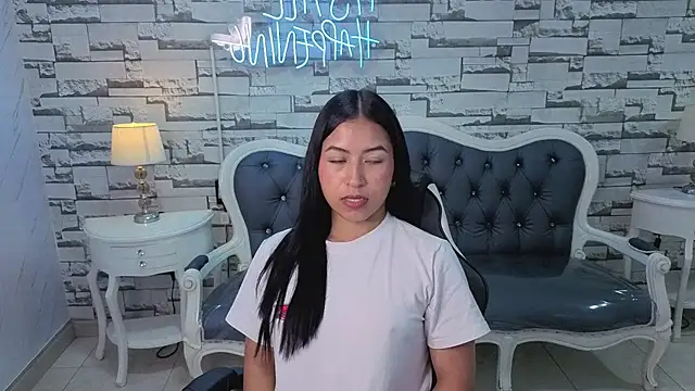 lia x a online show from June 2026 02:33:01 PM