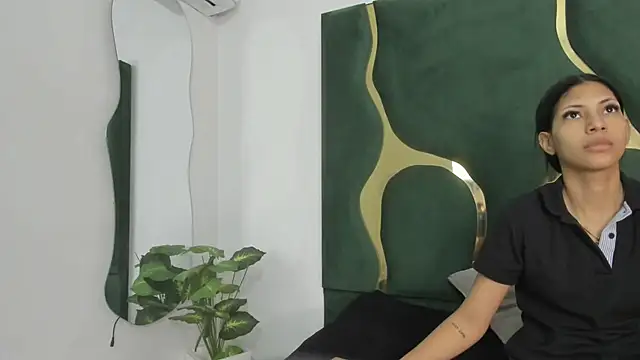 Snapshot of Mila_petiteasm chatting on July 2026 12:20:02 PM Mila petiteasm online show from July 2026 12:20:02 PM