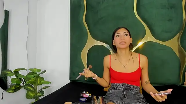 Snapshot of Mila_petiteasm chatting on July 2026 12:43:01 PM Mila petiteasm online show from July 2026 12:43:01 PM