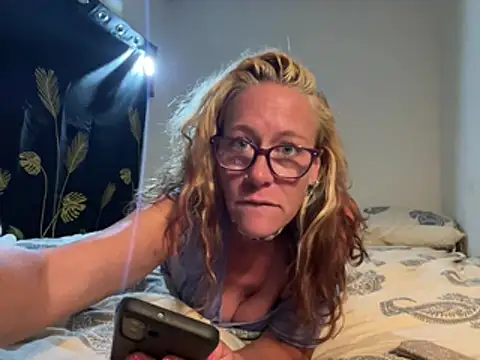 lusciouspider online show from June 2026 06:51:02 AM