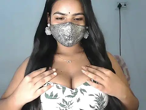 Snapshot of Curvy_Deepa chatting on July 2026 06:21:01 PM Curvy Deepa online show from July 2026 06:21:01 PM