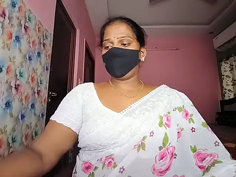 Snapshot of Meenakshy chatting on June 2026 08:41:01 AM Meenakshy online show from June 2026 08:41:01 AM