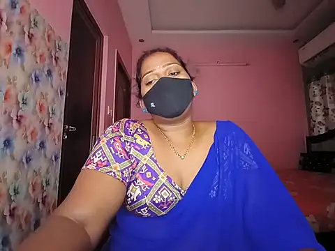 Snapshot of Meenakshy chatting on July 2026 04:50:01 AM Meenakshy online show from July 2026 04:50:01 AM