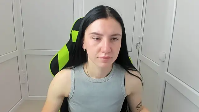 Snapshot of PatteMeoww chatting on July 2026 06:17:01 AM PatteMeoww online show from July 2026 06:17:01 AM