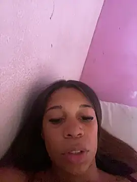 Snapshot of Moreninhazika chatting on June 2026 02:07:01 PM Moreninhazika online show from June 2026 02:07:01 PM