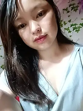 Snapshot of Linna-bae chatting on June 2026 01:39:02 PM Linna-bae online show from June 2026 01:39:02 PM