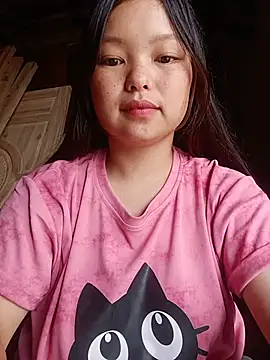 Snapshot of Linna-bae chatting on June 2026 01:30:02 AM Linna-bae online show from June 2026 01:30:02 AM