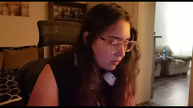Snapshot of RosieBonbon chatting on June 2026 09:41:01 PM RosieBonbon online show from June 2026 09:41:01 PM