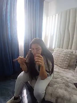 Renata lizcano online show from June 2026 02:12:01 PM