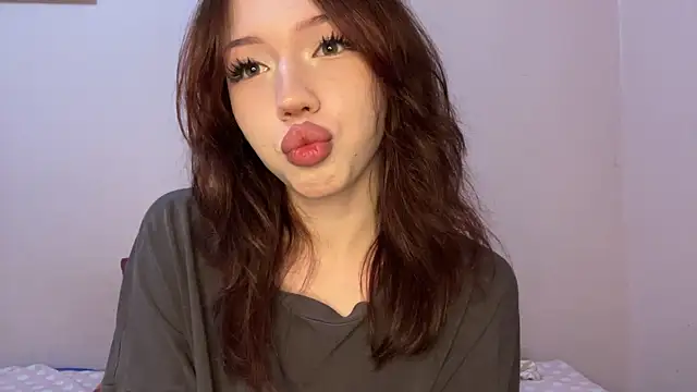 moonlure online show from July 2026 10:13:01 PM
