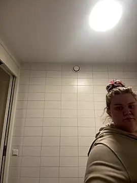 chubbyqueenbb online show from June 2026 08:13:02 PM