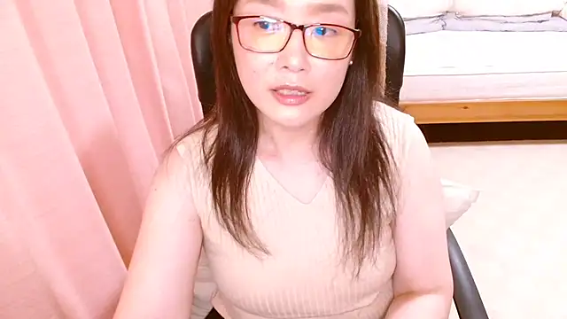 LENA-xo online show from June 2026 07:13:01 AM