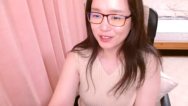 LENA-xo online show from June 2026 07:03:02 AM
