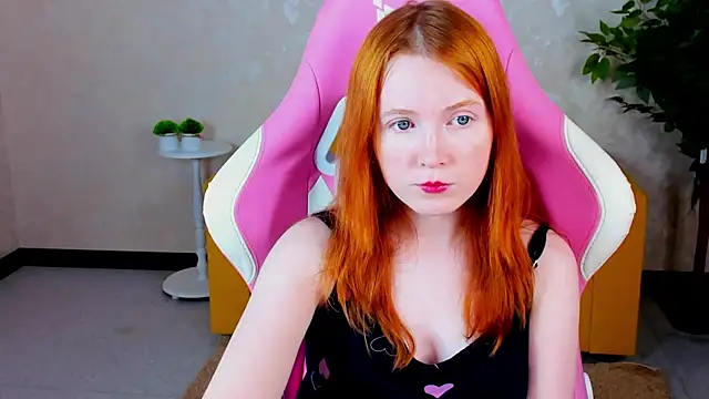 Snapshot of ari-kittyy chatting on June 2026 04:02:02 AM ari-kittyy online show from June 2026 04:02:02 AM