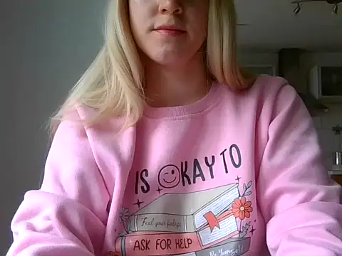 xyviviana online show from June 2026 11:58:01 AM