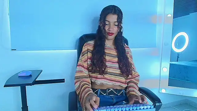 Snapshot of Aylin_valerie chatting on June 2026 02:59:01 PM Aylin valerie online show from June 2026 02:59:01 PM
