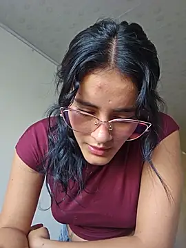 Snapshot of Emmaa-_- chatting on July 2026 10:03:01 PM Emmaa- - online show from July 2026 10:03:01 PM