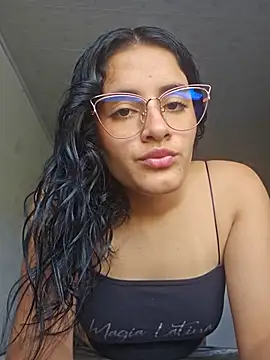 Snapshot of Emmaa-_- chatting on July 2026 08:55:01 PM Emmaa- - online show from July 2026 08:55:01 PM