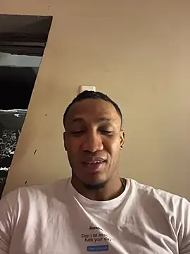 Snapshot of LoganVarela chatting on July 2026 01:19:01 AM LoganVarela online show from July 2026 01:19:01 AM