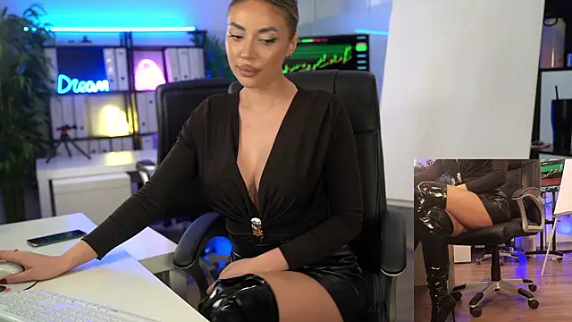 Snapshot of BabesGoWild chatting on March 2026 05:56:02 AM BabesGoWild online show from March 2026 05:56:02 AM