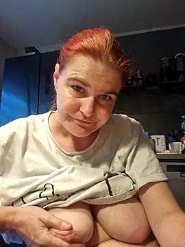 GoldenWifee online show from July 2026 04:37:01 AM