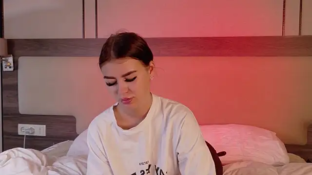 leonameilee online show from June 2026 06:13:02 AM