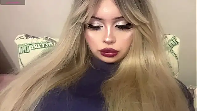 moonluv33 online show from July 2026 02:47:02 PM