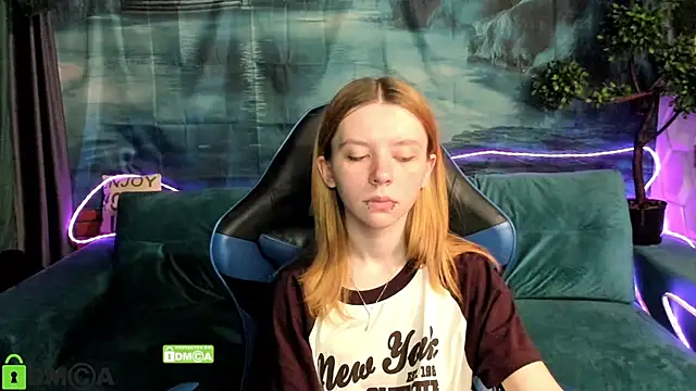 CarolInWonderland online show from July 2026 06:59:02 AM
