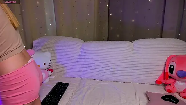 UnaBunny online show from July 2026 02:13:01 PM